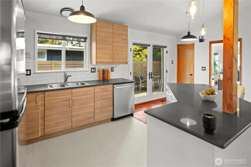 Property photo for 263 N 171st Street, Shoreline photo 11