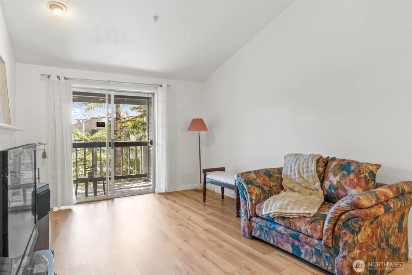 Property photo for 23339 Cedar Way #a302, Mountlake Terrace photo 4