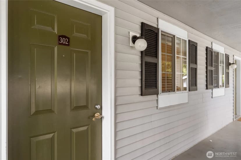 Property photo for 23339 Cedar Way #a302, Mountlake Terrace photo 2