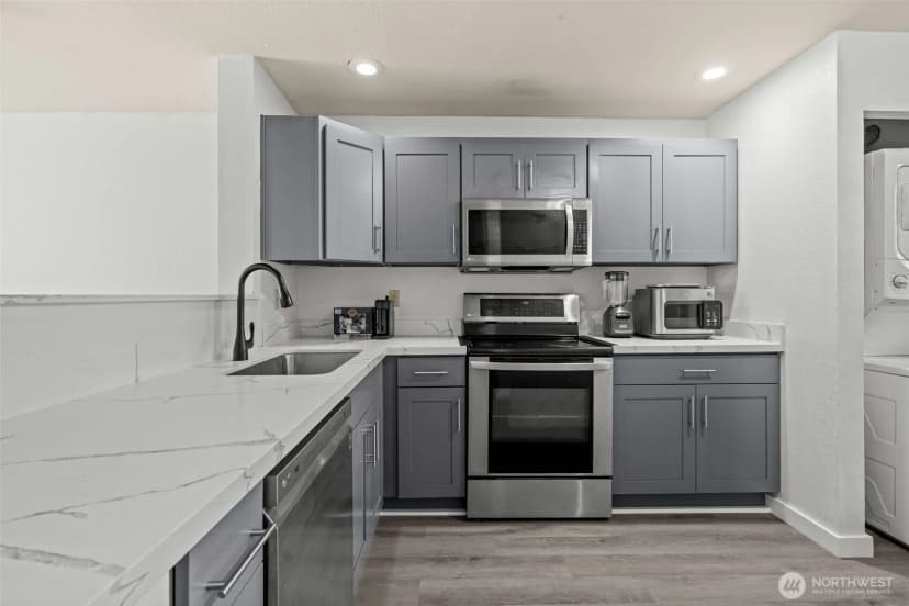 Property photo for 2100 S 336th Street #p4, Federal Way photo 6