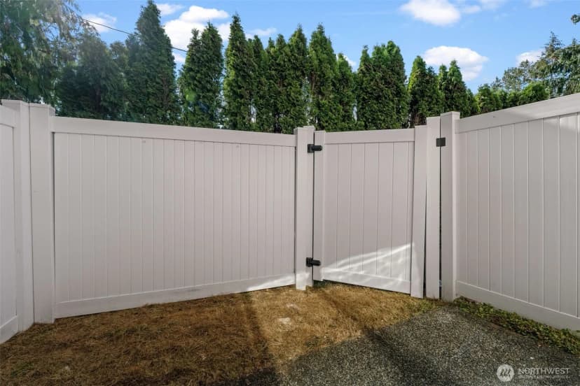 Property photo for 2100 S 336th Street #p4, Federal Way photo 30