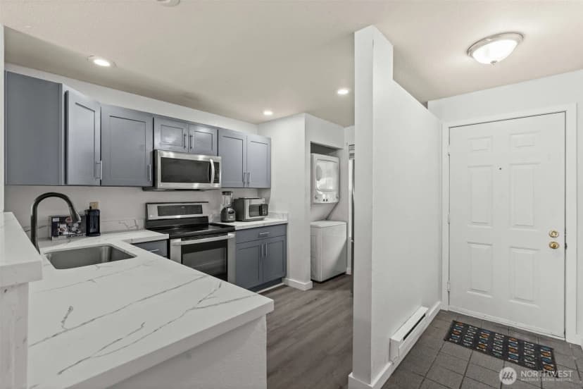 Property photo for 2100 S 336th Street #p4, Federal Way photo 5