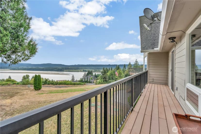 Property photo for 1663 E State Route 4, Cathlamet photo 21