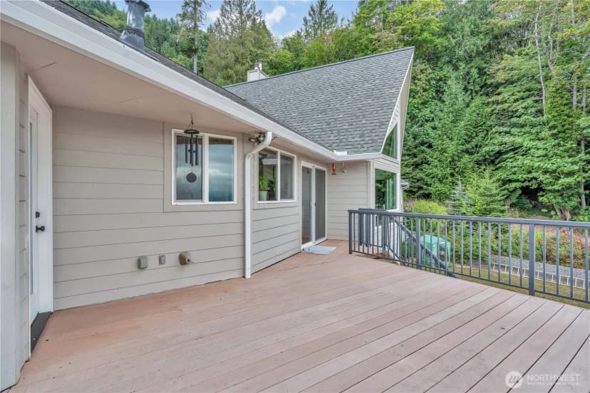 Property photo for 1663 E State Route 4, Cathlamet photo 36