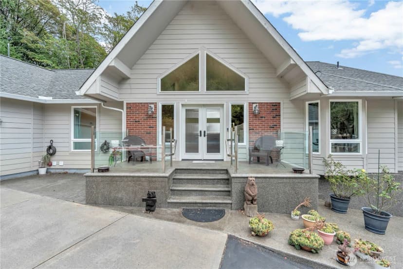 Property photo for 1663 E State Route 4, Cathlamet photo 2