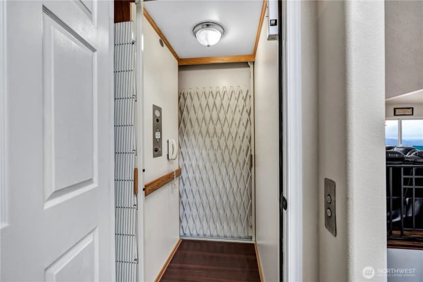 Property photo for 1663 E State Route 4, Cathlamet photo 22