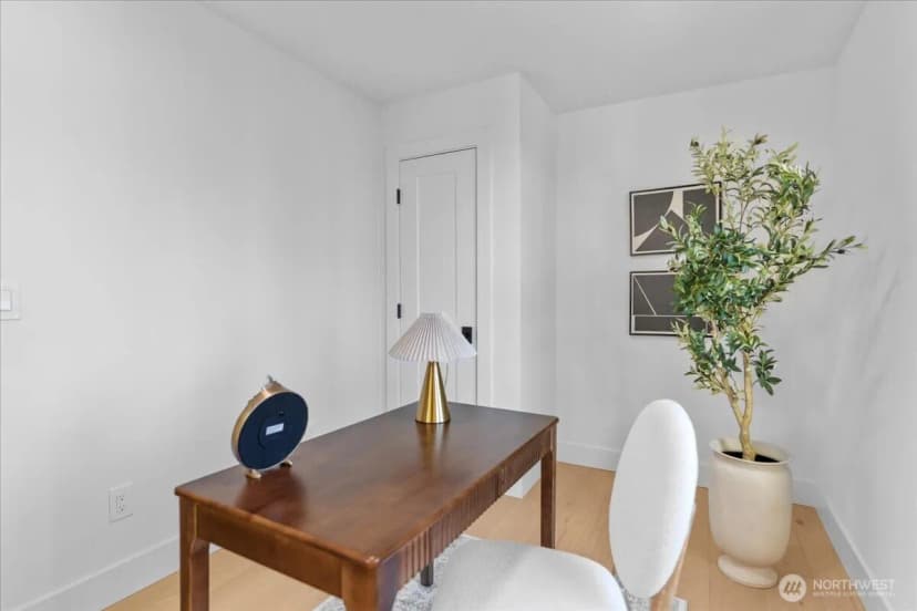 Property photo for 4011 Sw Maryland Place, Seattle photo 17