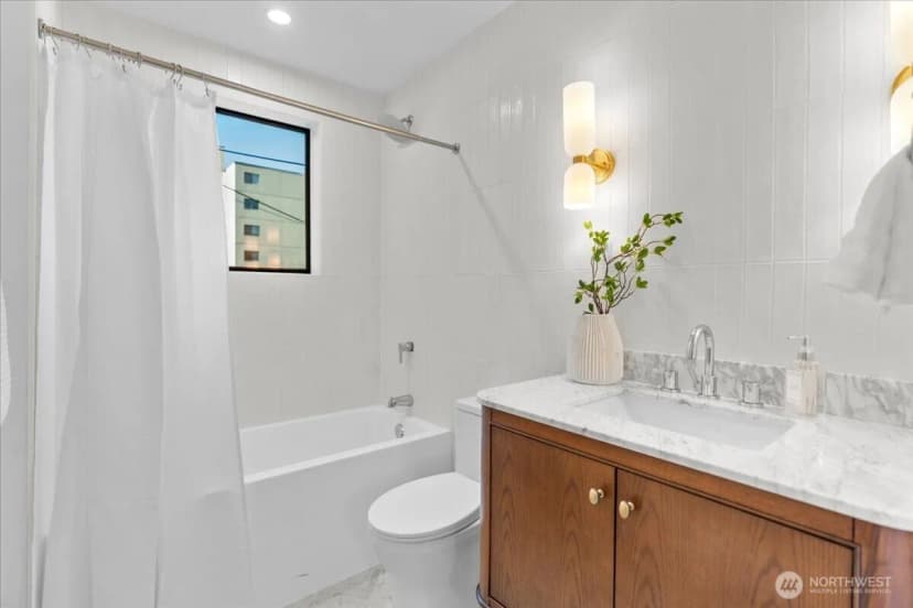 Property photo for 4011 Sw Maryland Place, Seattle photo 15