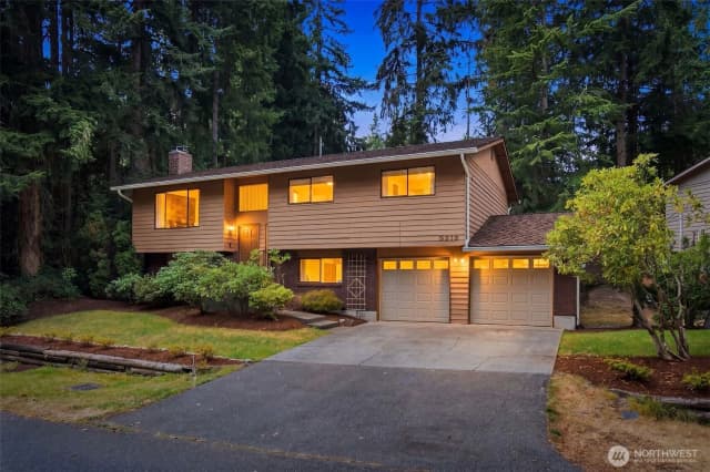 Property photo for 6212 143rd Street Sw, Edmonds photo 2