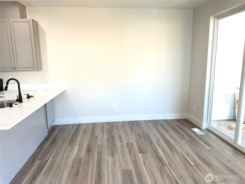Property photo for 957 Willow St, Kelso photo 6