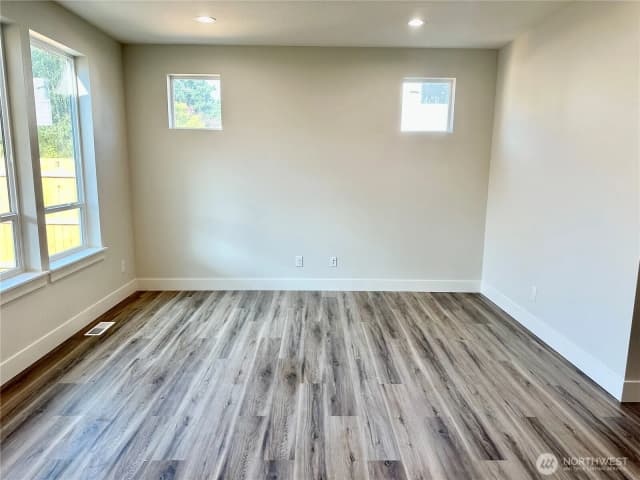 Property photo for 957 Willow St, Kelso photo 5