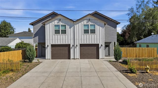 Property photo for 957 Willow St, Kelso