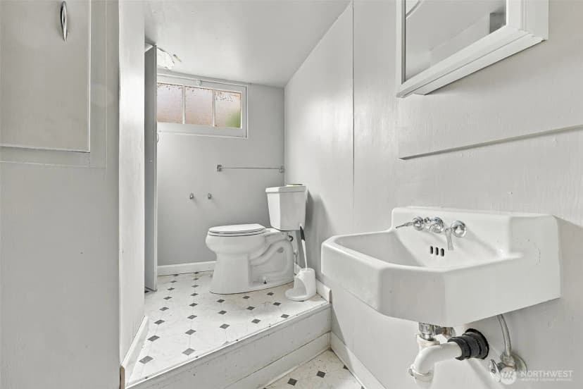 Property photo for 3504 N Monroe Street, Tacoma photo 10
