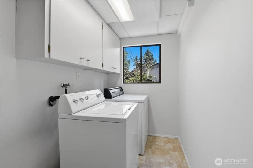 Property photo for 17816 Ne 12th Street, Bellevue photo 20