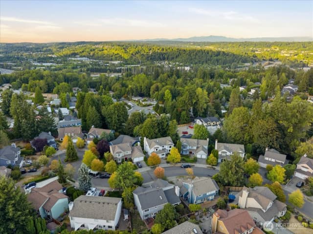 Property photo for 16832 119th Place Ne, Bothell photo 3