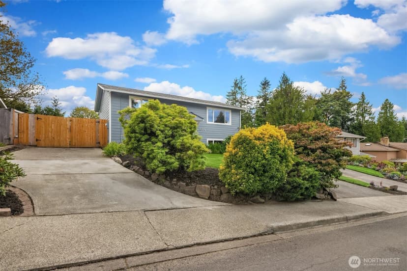 Property photo for 10125 Ne 202nd St, Bothell photo 33
