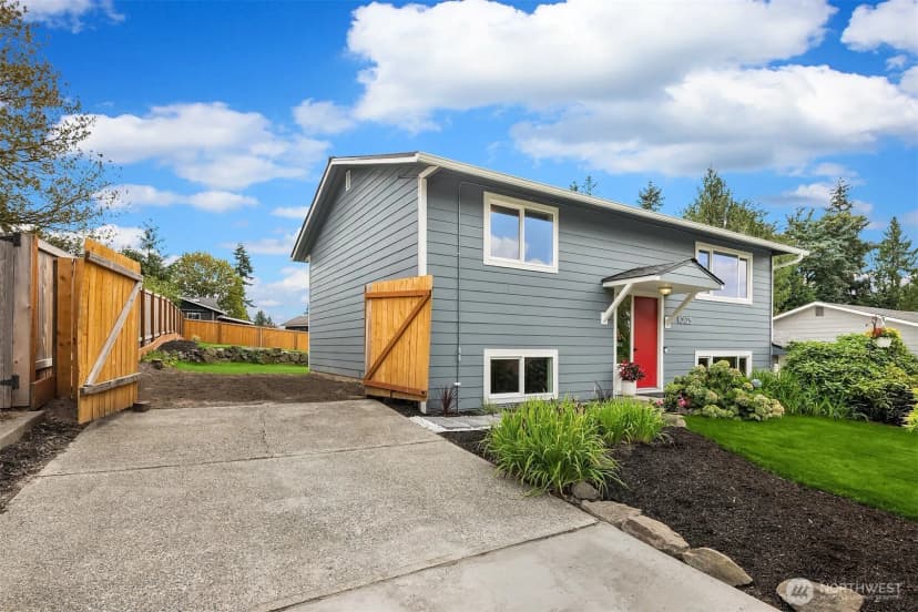 Property photo for 10125 Ne 202nd St, Bothell photo 6