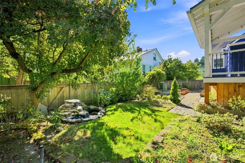 Property photo for 10532 Evanston Avenue N, Seattle photo 32