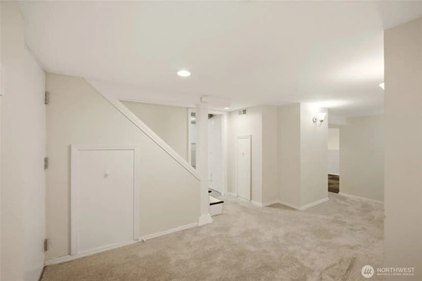 Property photo for 10532 Evanston Avenue N, Seattle photo 19