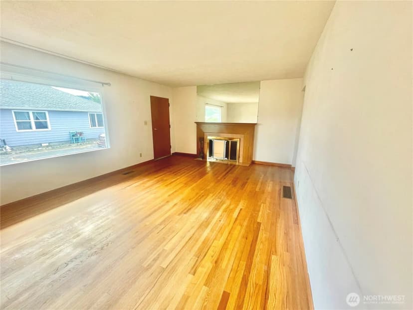 Property photo for 610 Sw Front Avenue, Castle Rock photo 2