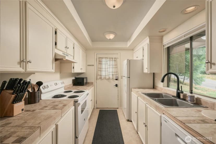 Property photo for 50 Sudden Valley Drive, Bellingham photo 9