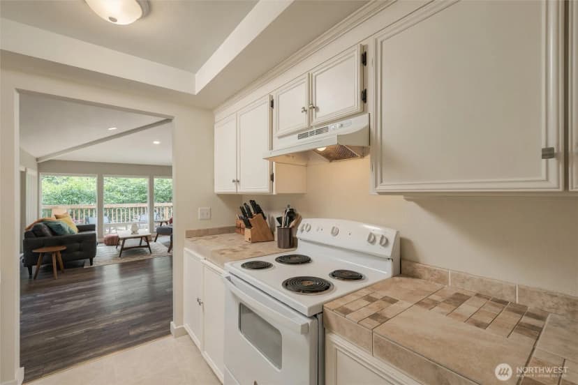 Property photo for 50 Sudden Valley Drive, Bellingham photo 11