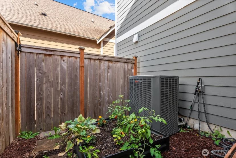 Property photo for 1357 Elma Place Ne, Renton photo 29