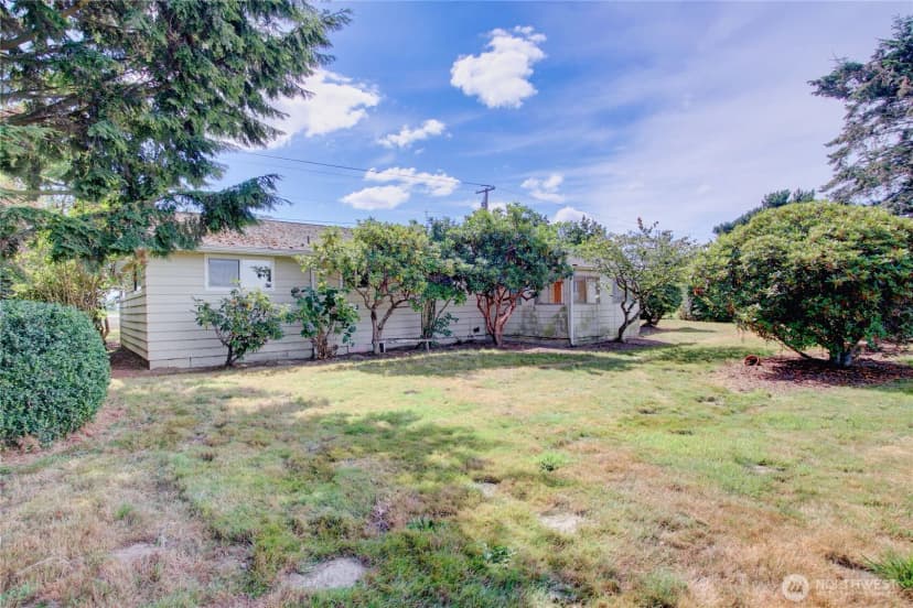 Property photo for 17483 Peterson Road, Burlington photo 8