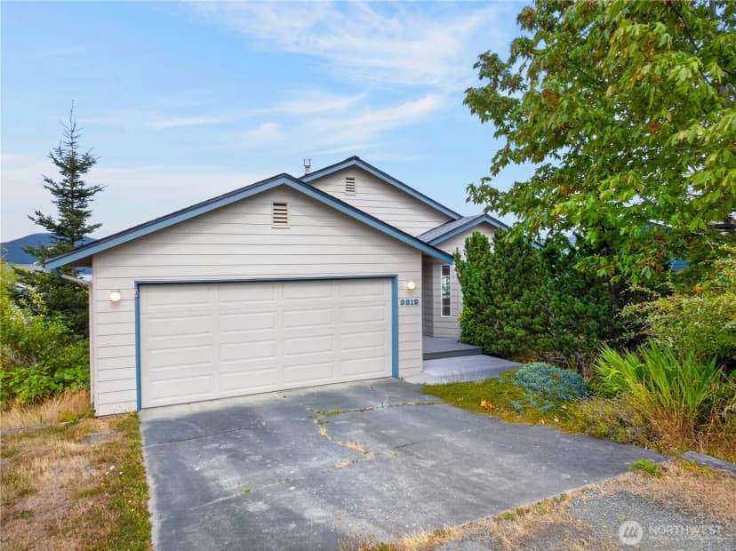 Property photo for 3812 W 3rd Street, Anacortes photo 2