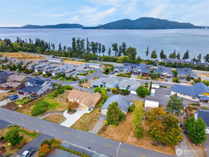Property photo for 3812 W 3rd Street, Anacortes photo 34