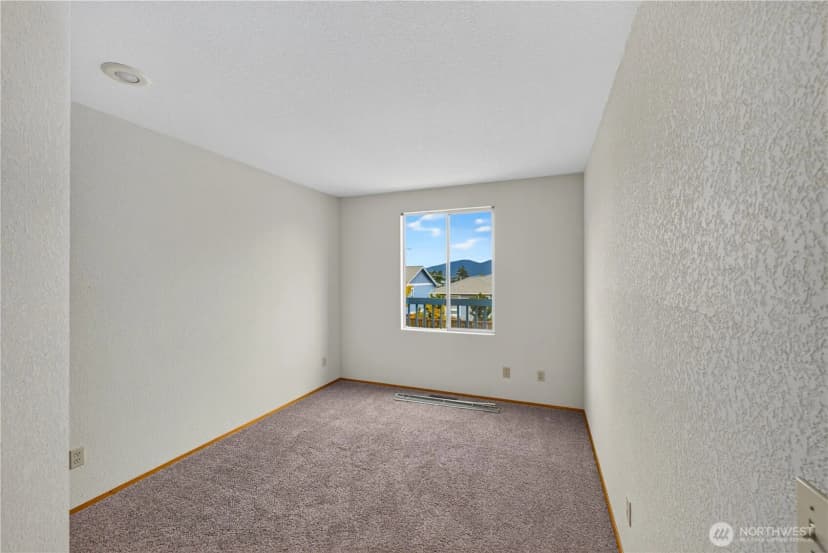 Property photo for 3812 W 3rd Street, Anacortes photo 12
