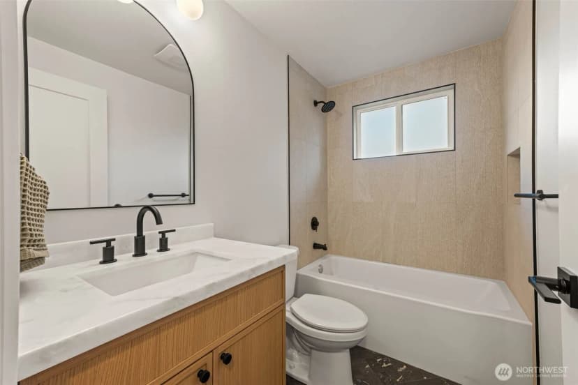 Property photo for 16301 Wallingford Avenue N, Shoreline photo 21