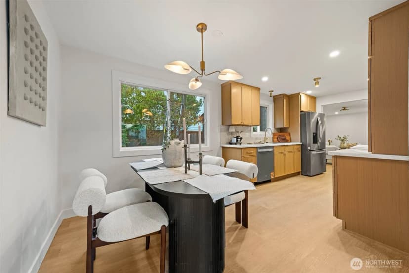 Property photo for 16301 Wallingford Avenue N, Shoreline photo 8