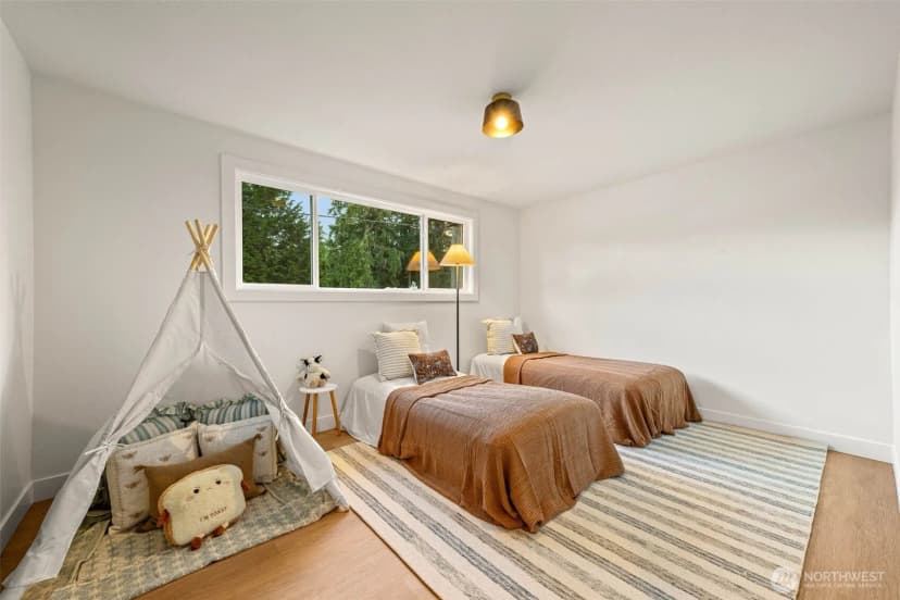 Property photo for 16301 Wallingford Avenue N, Shoreline photo 12