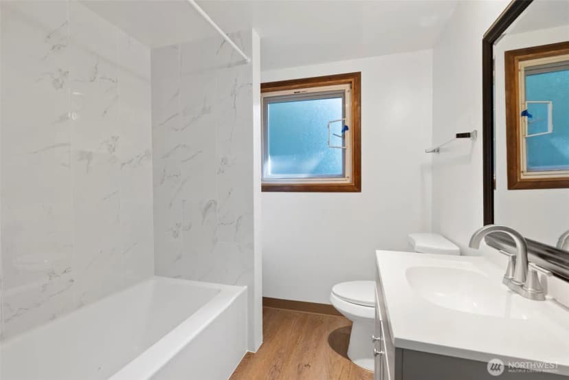 Property photo for 419 S 150th Street, Burien photo 18