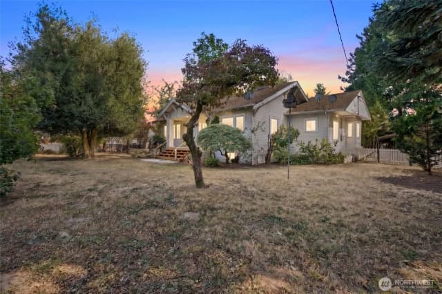 Property photo for 419 S 150th Street, Burien photo 2