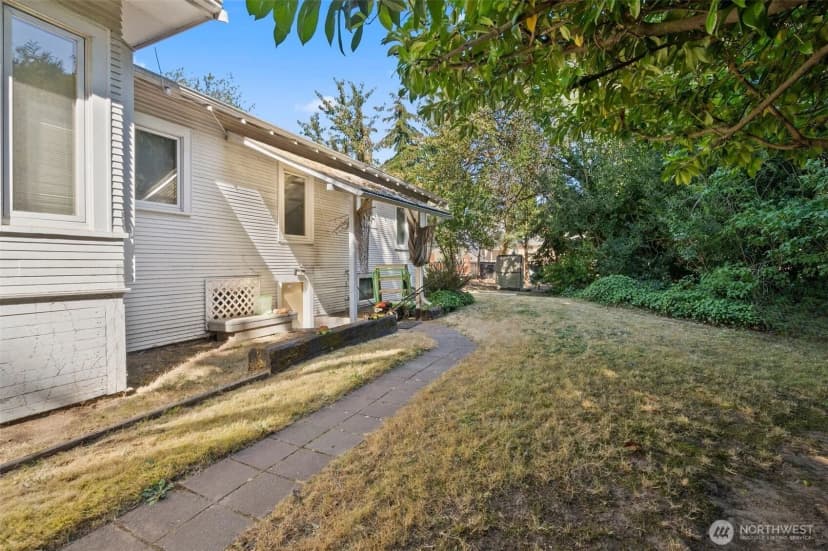 Property photo for 419 S 150th Street, Burien photo 26