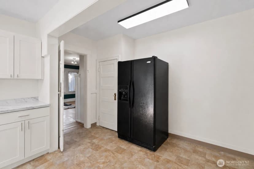 Property photo for 419 S 150th Street, Burien photo 11