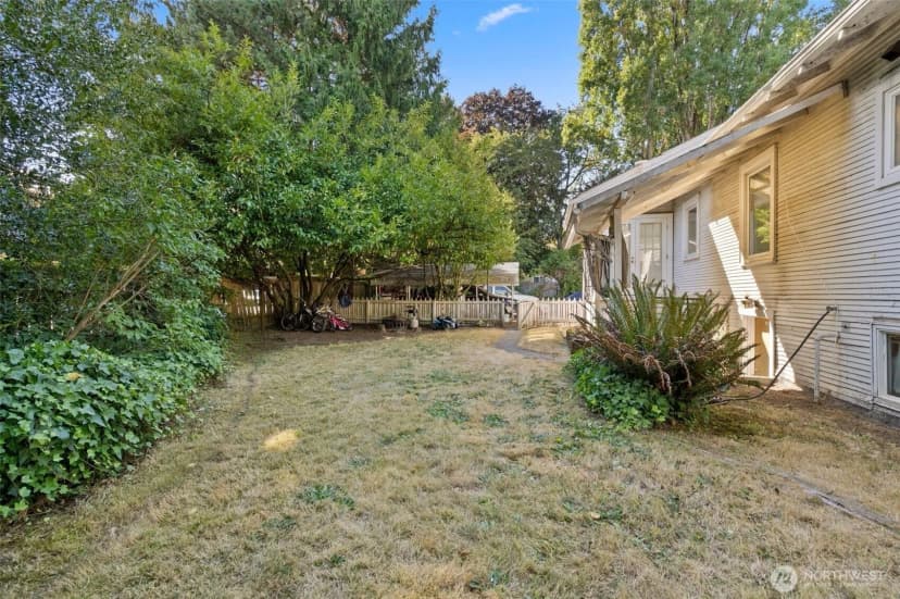 Property photo for 419 S 150th Street, Burien photo 28
