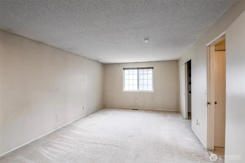Property photo for 8858 81st Avenue Sw, Lakewood photo 8