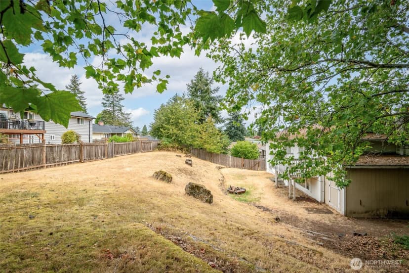Property photo for 8858 81st Avenue Sw, Lakewood photo 17