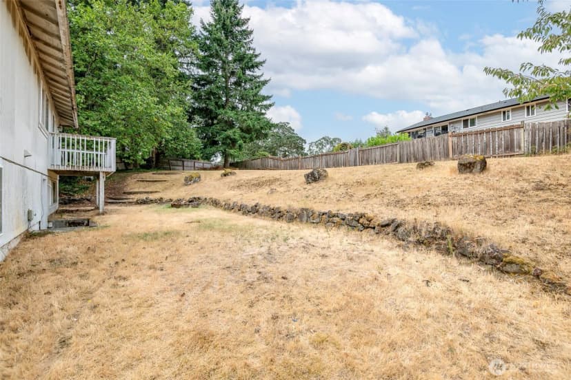 Property photo for 8858 81st Avenue Sw, Lakewood photo 15