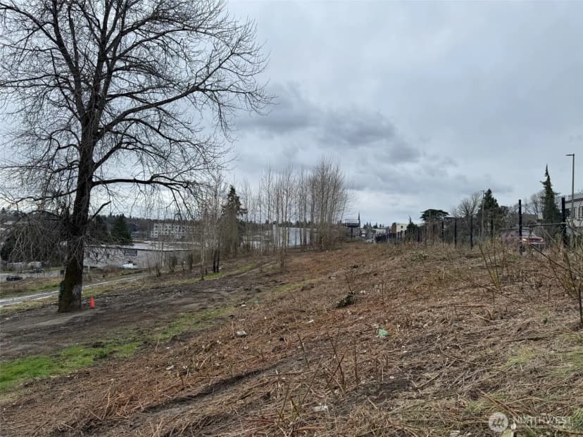 Property photo for 2123 Tacoma Avenue S, Tacoma photo 13
