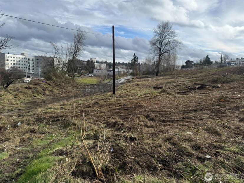 Property photo for 2123 Tacoma Avenue S, Tacoma photo 10
