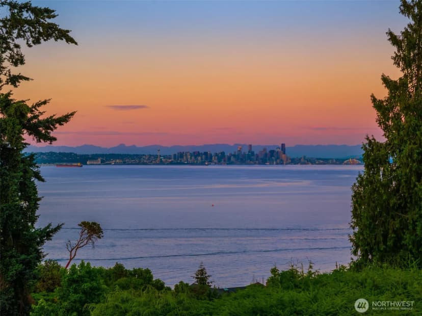 Property photo for 10793 Ne Bill Point Drive, Bainbridge Island photo 4