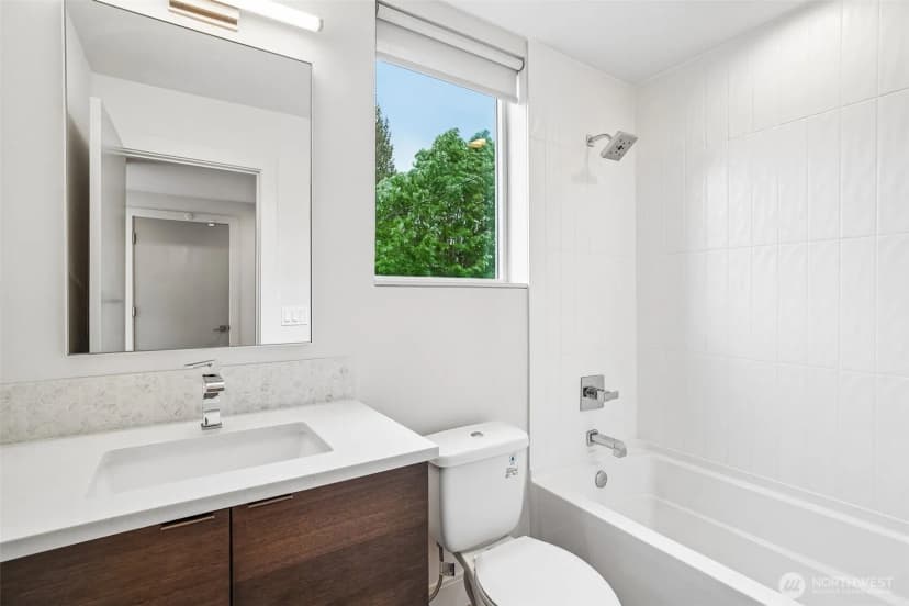 Property photo for 3319 W Elmore Street, Seattle photo 18