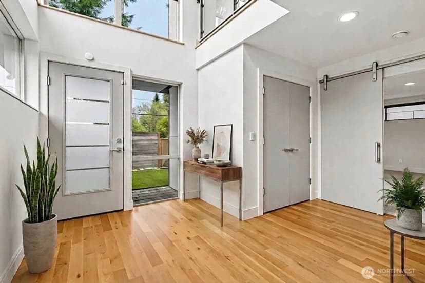 Property photo for 3319 W Elmore Street, Seattle photo 17