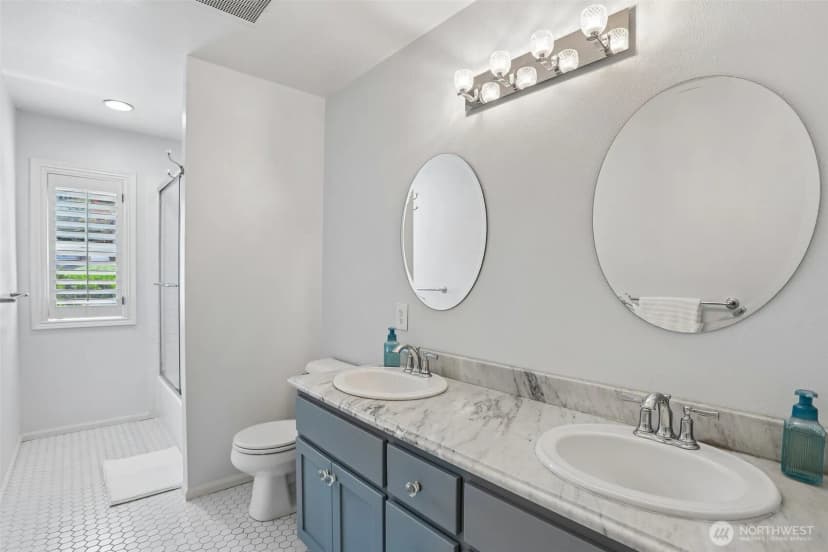 Property photo for 4371 232 Court Se, Sammamish photo 22