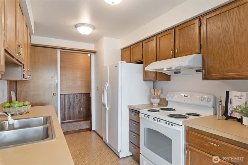 Property photo for 3350 Narrows View Lane Ne #203, Bremerton photo 11