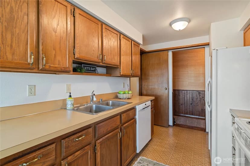 Property photo for 3350 Narrows View Lane Ne #203, Bremerton photo 12